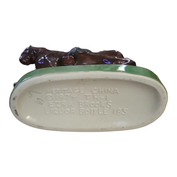 Vintage 1974 Ezra Brooks Horse Equestrian Liquor Decanter Bottle/ Collectibles - Picture 2 of 6